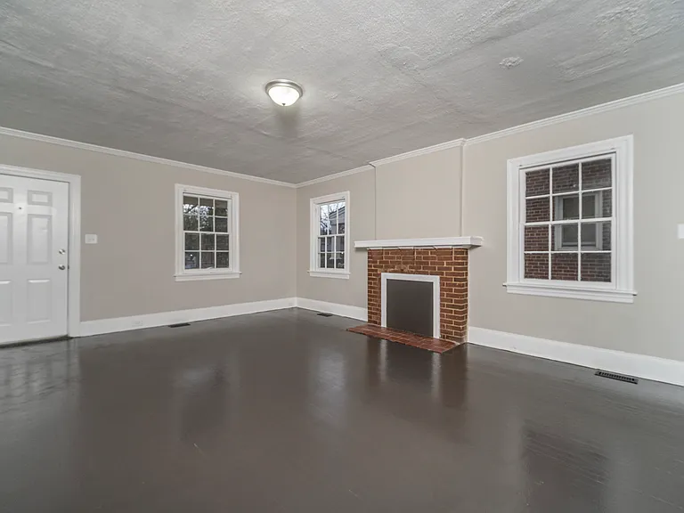 3509 Delaware Ave — Photo 5