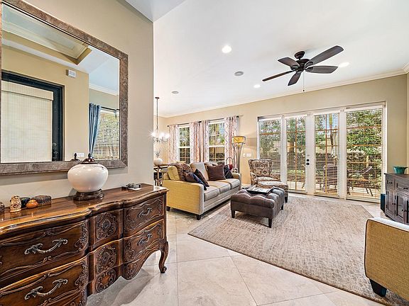 4th image of 28 Marina Gardens Dr