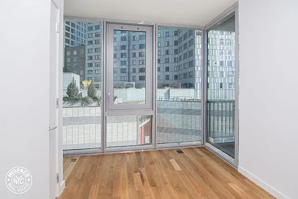 Rented by MySpaceNYC | media 16