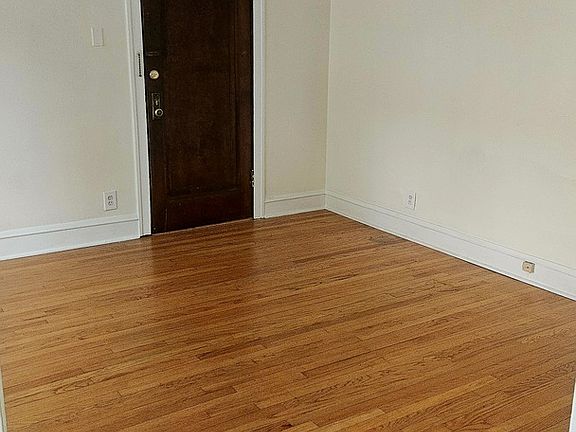 3rd image of 2454 N Kilpatrick Ave #1A