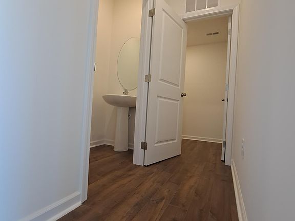 4th image of 164 Kaley Ln