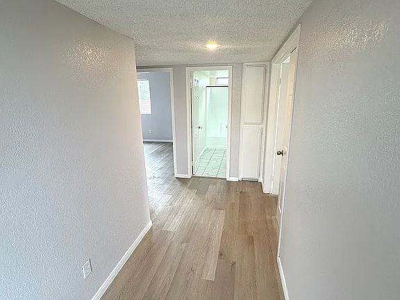 4th image of 16259 Parkside Ln