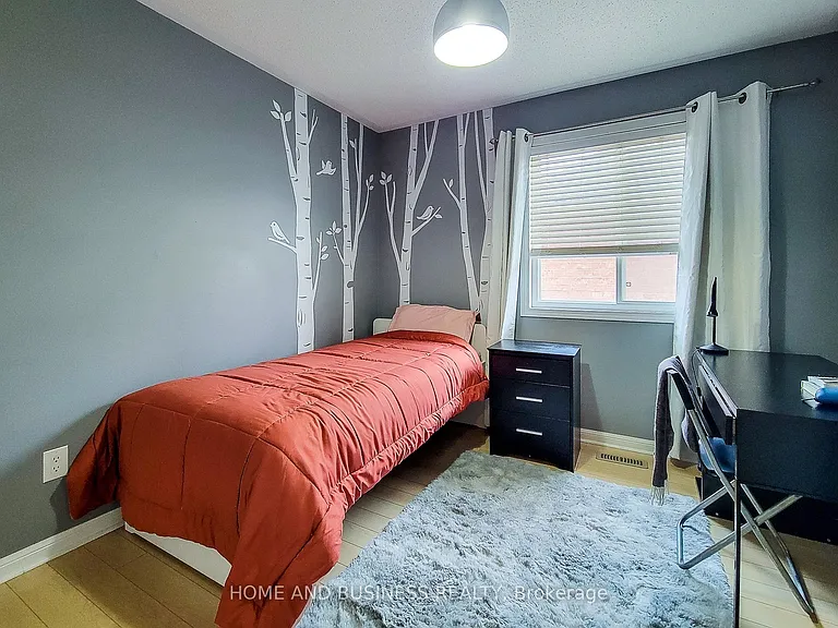 913 McEwan Dr — Photo 28