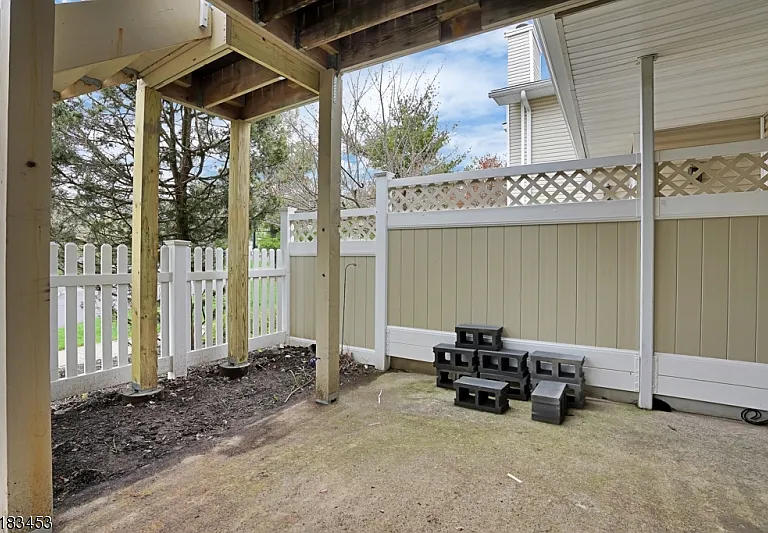 78 Academy Ct — Photo 21