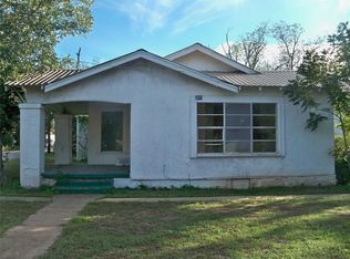 301 W 10th St, Coleman, TX 76834