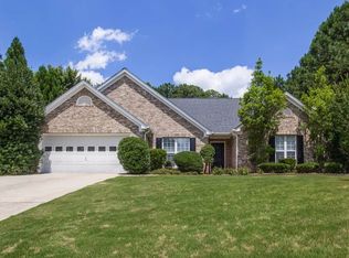 6285 Rock Port Dr, Flowery Branch, GA 30542