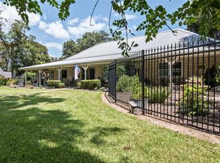 330 Smith St, Columbus, TX 78934
