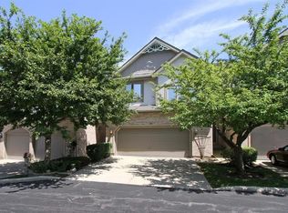 155 Schiller Sq, Itasca, IL 60143