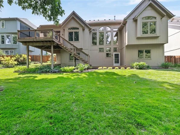 7823 N Cosby Ave, Kansas City, MO 64151