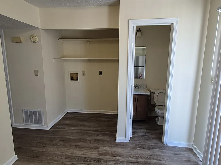 251 Shelby Ave — Photo 14