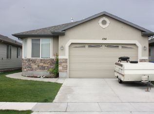 1134 W York Dr, North Salt Lake, UT 84054