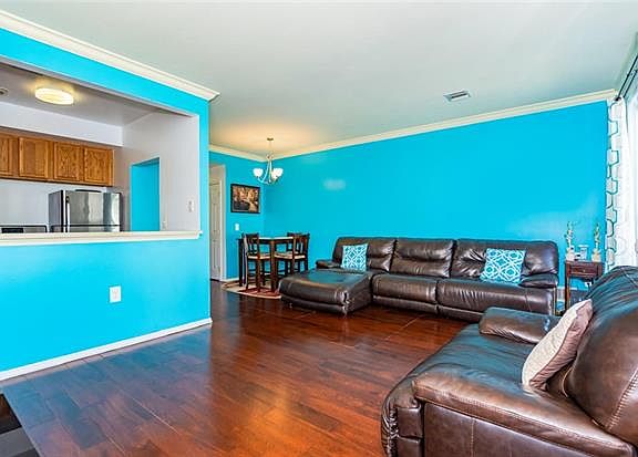 4th image of 188 Heron Ln #327