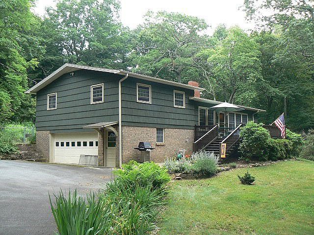 1st image of 97 Parkway Ln
