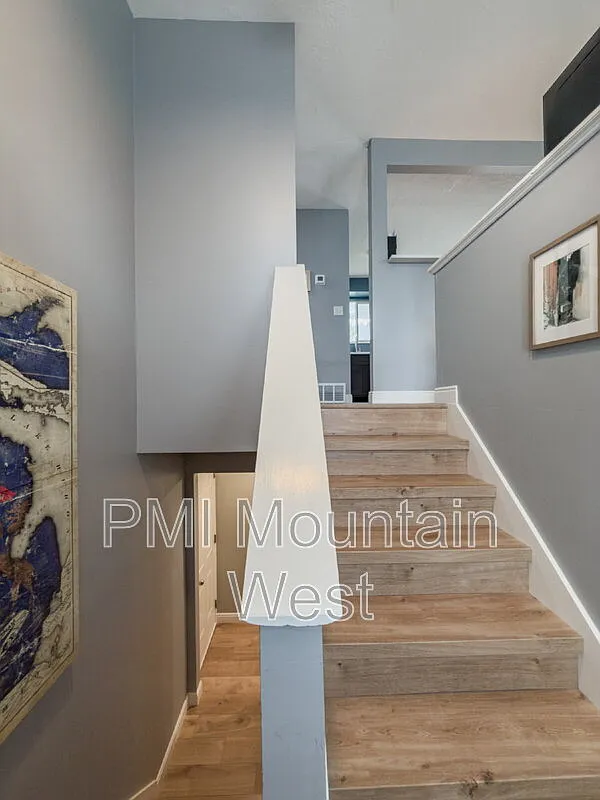 4 bed, 2.0 bath, 1800 sqft, $2,650 — Photo 4