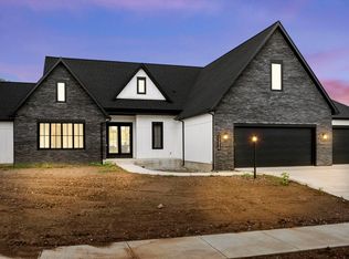 17315 Alabaster Cv, Huntertown, IN 46748