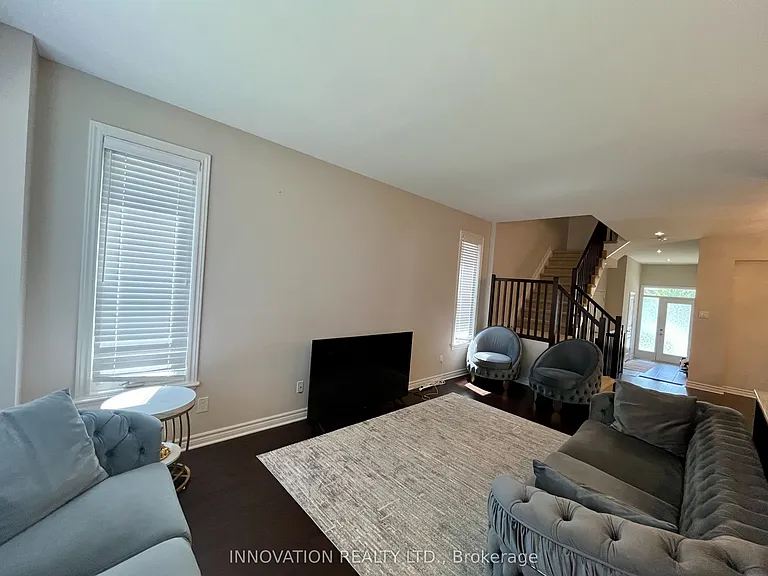 222 Dolce Cres — Photo 14