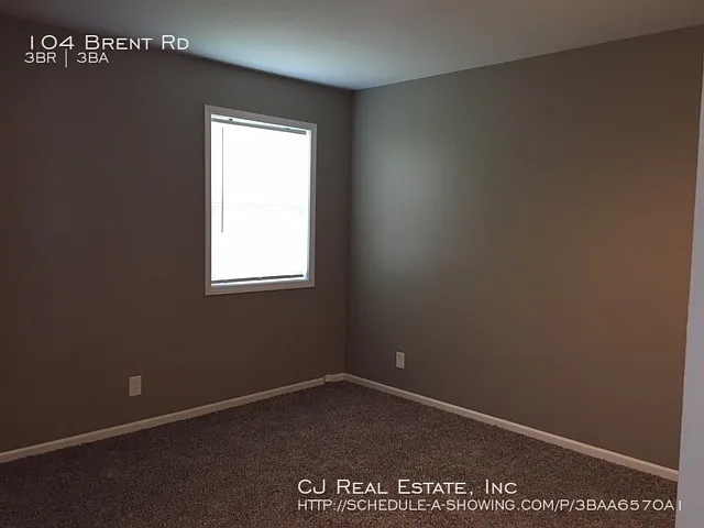 104 Brent Rd — Photo 5