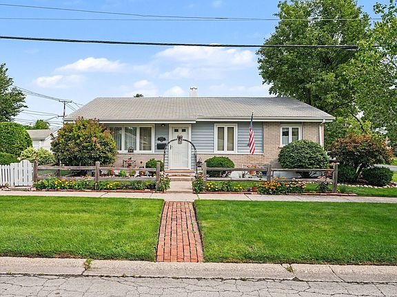 2nd image of 17156 Walter St