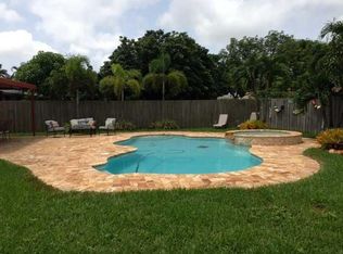 16610 SW 99th Ave, Miami, FL 33157