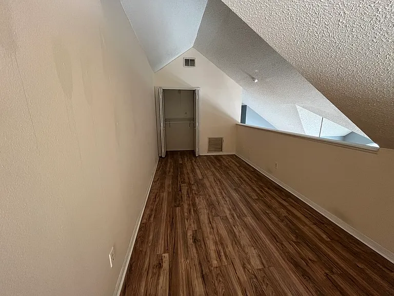 6154 Westgate Dr #303 — Photo 8