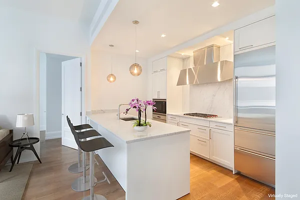 Rented by Douglas Elliman | media 16