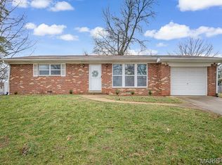 10 Meckfessel Dr, Fairview Heights, IL 62208