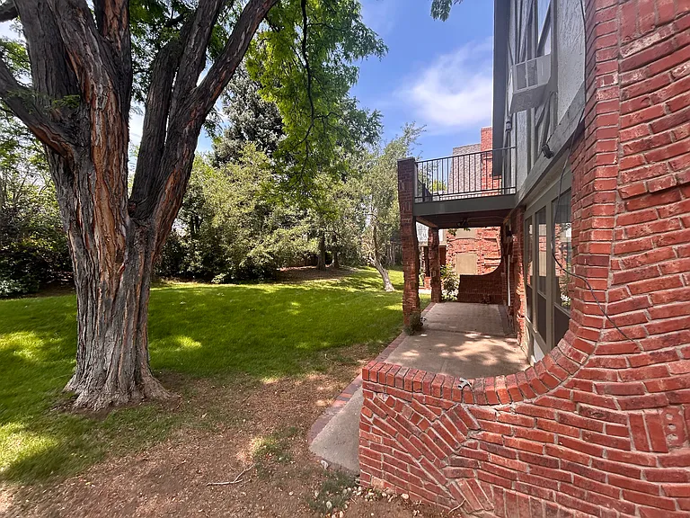 3567 S Ivanhoe St — Photo 17