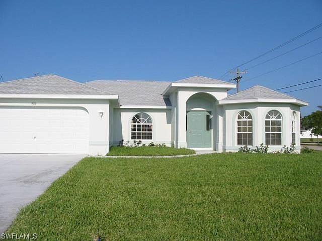 1st image of 902 SE 20th Ct