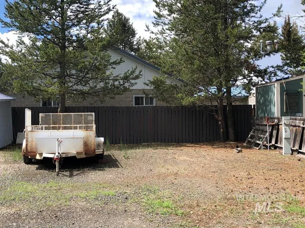 514-D10 Sawyer St, Cascade, ID 83611