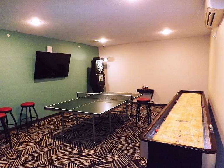 Encore Park Apartments — Photo 9