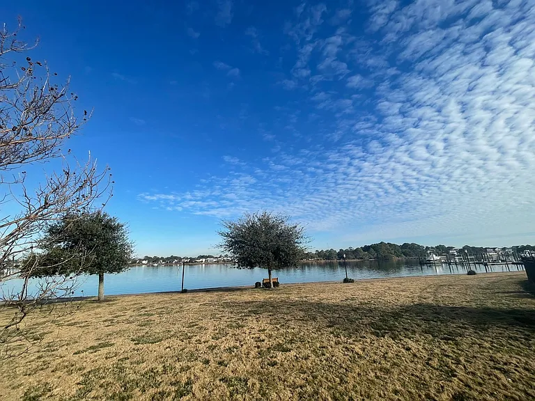 8275 Captains Way — Photo 25