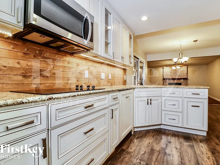 16 Kingston Ct — Photo 8