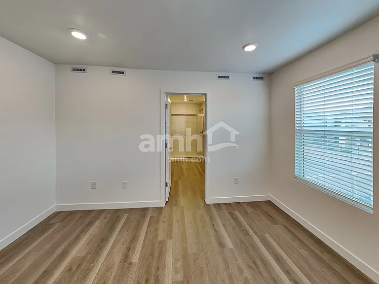 7344 S Avenida Obelo — Photo 10