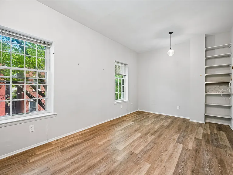 2034 Mount Vernon St #2FF — Photo 3
