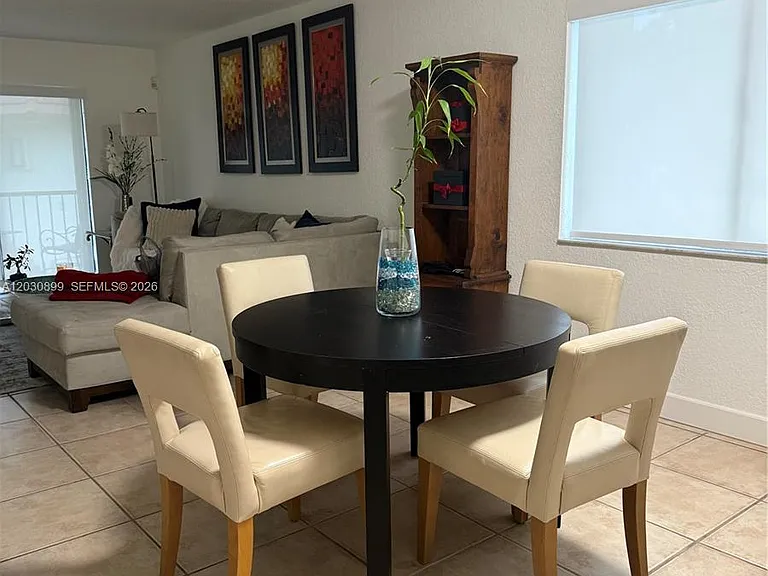 16184 Laurel Dr #204 — Photo 21