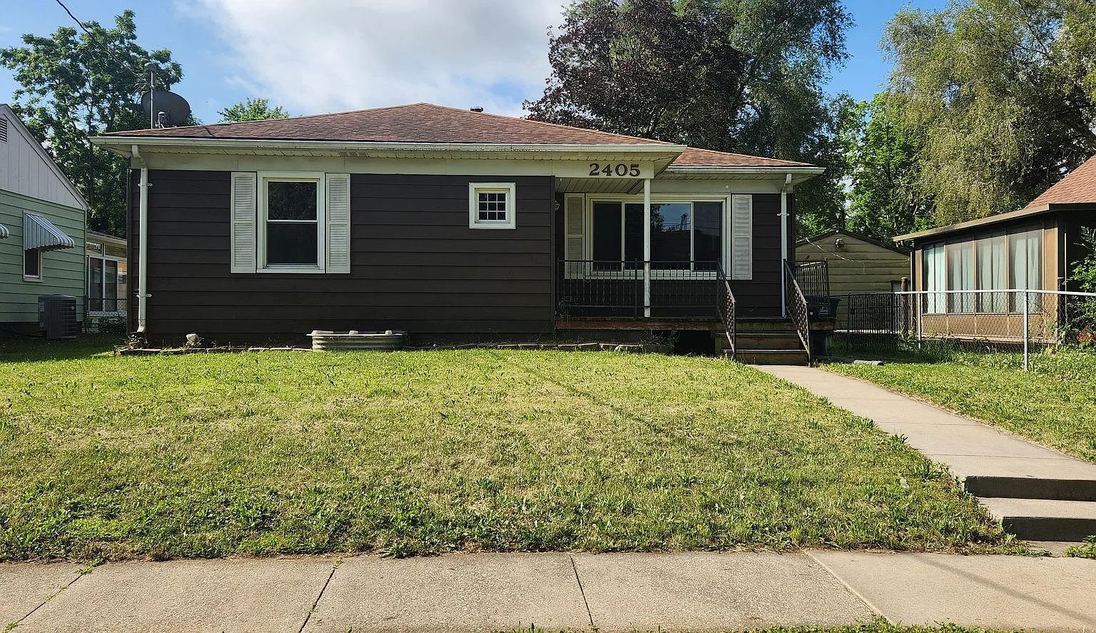 Move In Special! Beautiful 4 Bedroom, 2 Bathroom Home With Garage, Shed, Deck, And Fenced Yard! — Photo 1