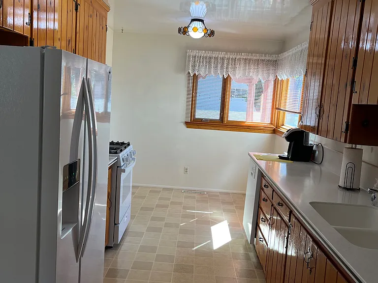 1052 Osage Cir — Photo 6