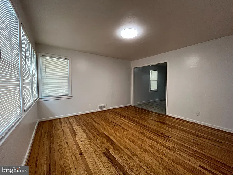 1118 Allison Dr — Photo 4