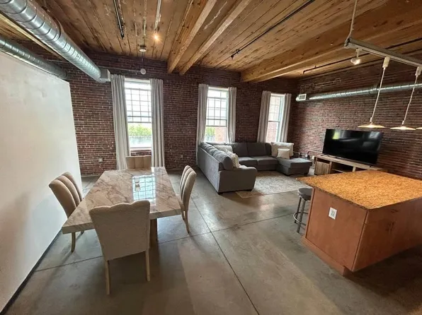 130 John St Unit 213, Lowell, MA 01852