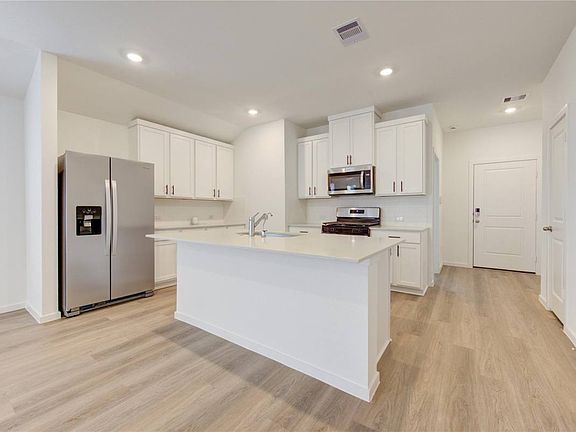 3rd image of 40650 Balsam Run Ln