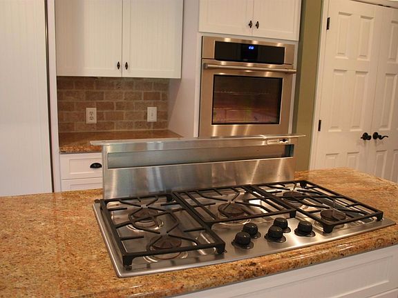 5th image of 8108 Eagleridge Dr