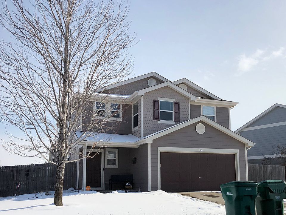 2nd image of 815 Willow Dr
