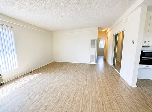 1156 Alameda Ave Photo 1
