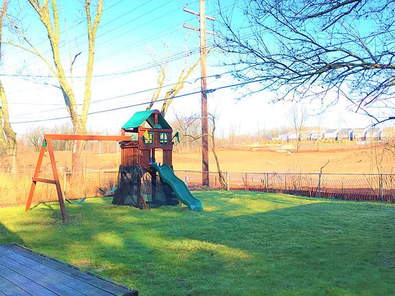 2nd image of 507 Skydale Dr