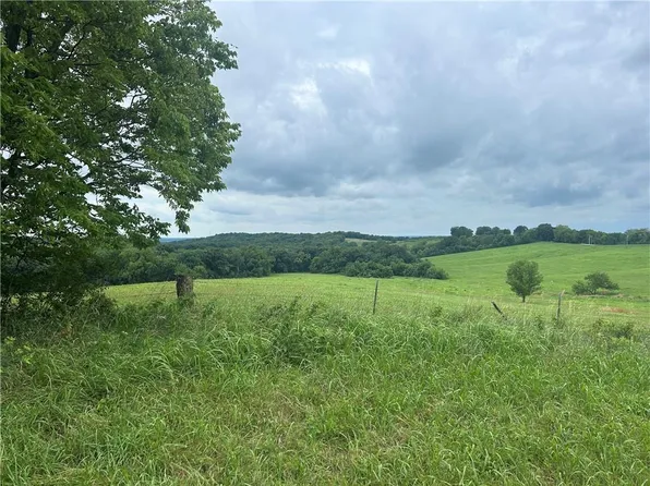 Southpoint Dr, Camden, MO 64017