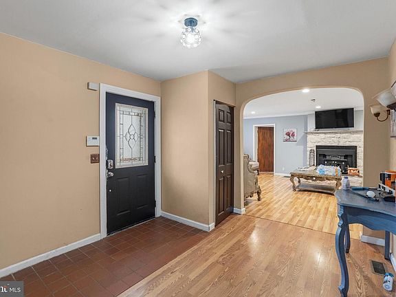 4th image of 7019 Ridge Ave