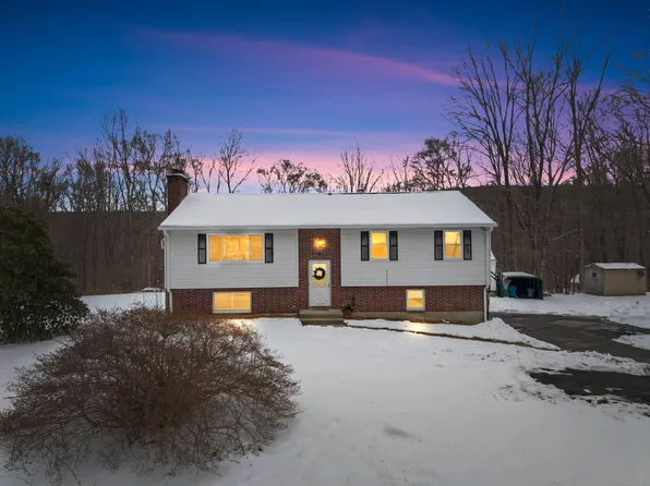 81 Norwich Salem Turnpike, Montville, CT 06370