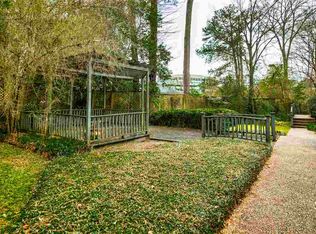 1315 Roxbury Ct, Jackson, MS 39211