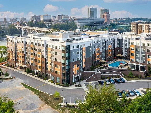 Student Living On The River