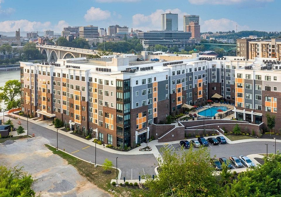 Student Living On The River